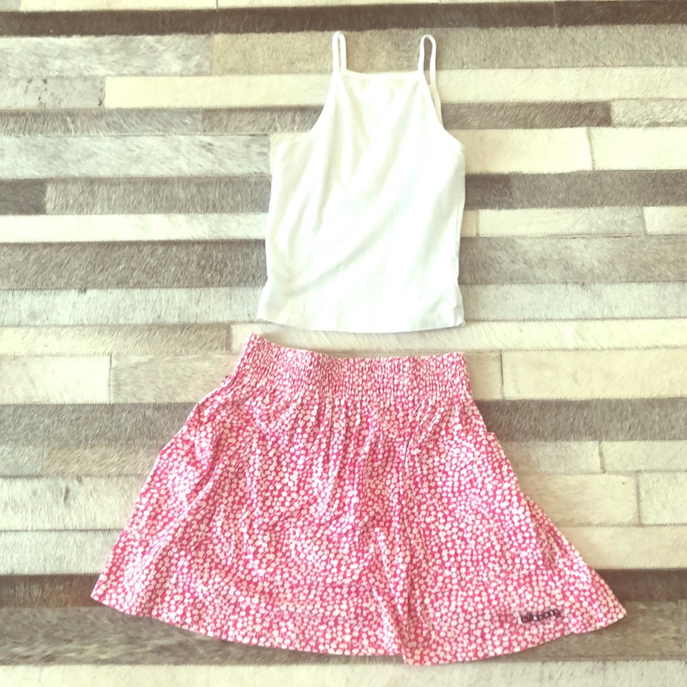 Red billabong skirt with tiny flowers!